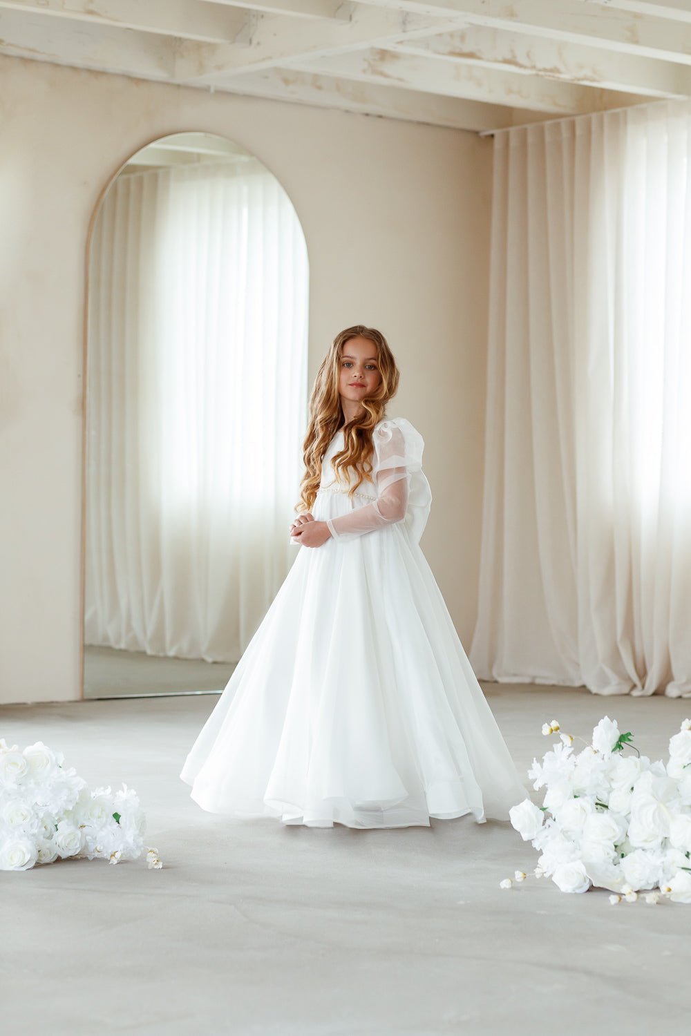White luxury girl dress puff sleeves